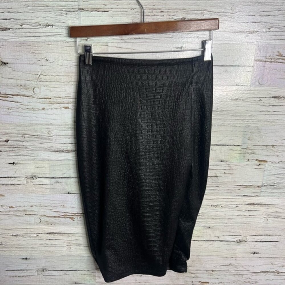 ASTR Sexy Croc Textured Faux Leather Pencil Skirt zipper slit size small  black